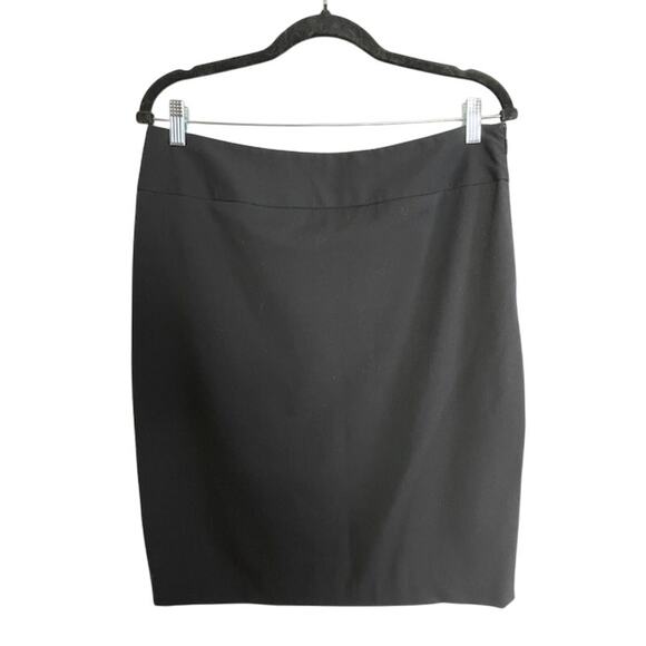Liz Claiborne Black Pencil Skirt Size 10 Kick Pleat Classic Versatile Stretch - Picture 1 of 10